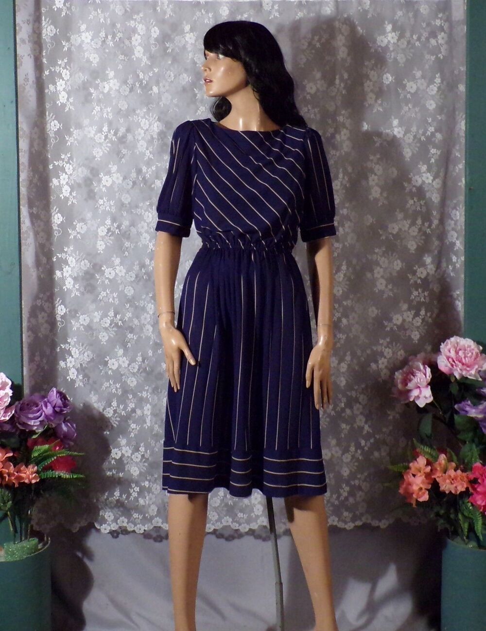 Vintage 70s Dark Blue Stripe Dress Size Small Knee Length Short Sleeve Academia